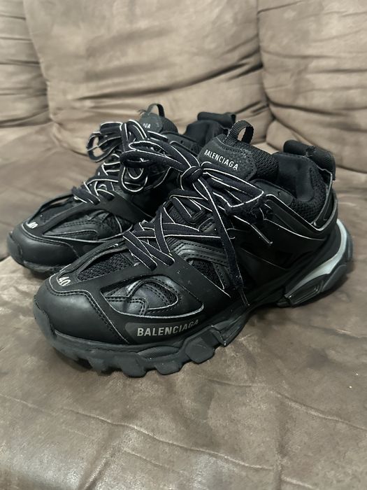 Balenciaga track led