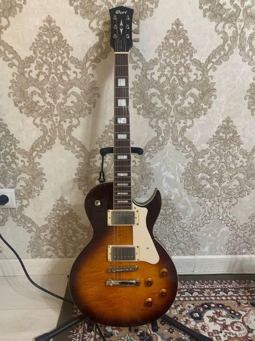 Продам Электрогитаруу Cort CR250 Les Paul Les Paul
Комбоусилитель Cort