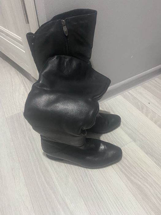 Срочно продается зимний сапоги в хорошем состояний размер 36