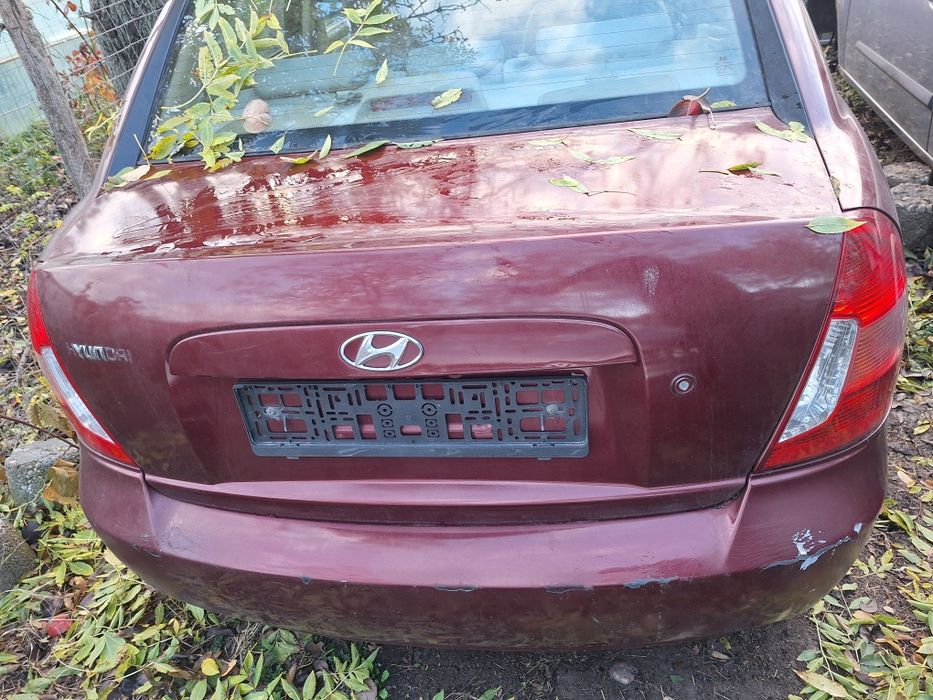 Dezmembrari Hyundai Accent 1.6 benzina an 2009