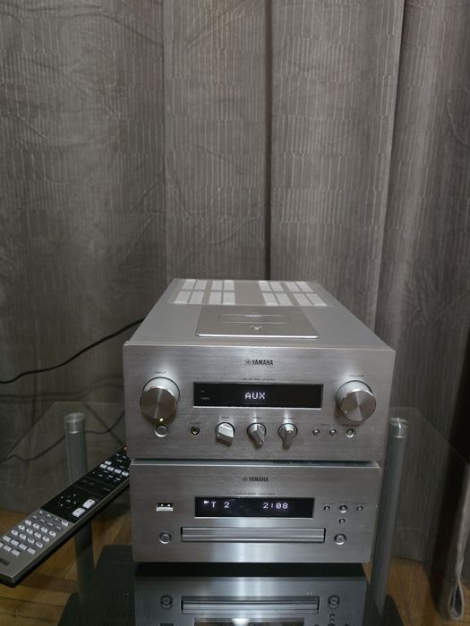 Linie Yamaha R-840 + DVD-840 ,HDMI, USB, iPod port, Sunet Hi-Fi Premiu