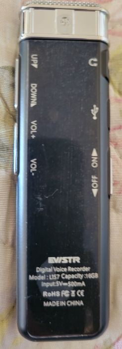 Продавам цифров диктофон