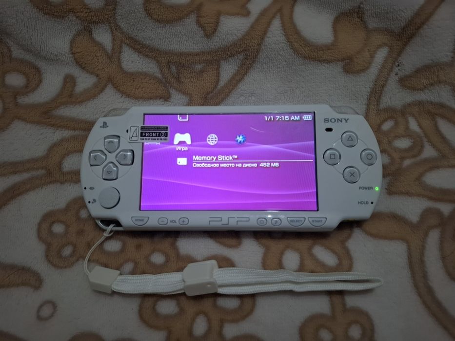 Sony PSP 2000 White 4GB в отличном состоянии
