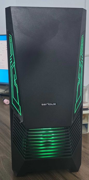 Unitate PC Gaming i7-7700K, Corsair H60, RX 570, 16GB RAM, 574GB SSD