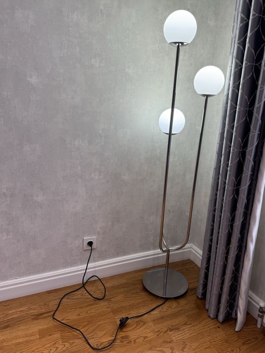 Продам напольный светильник+люстру+бра