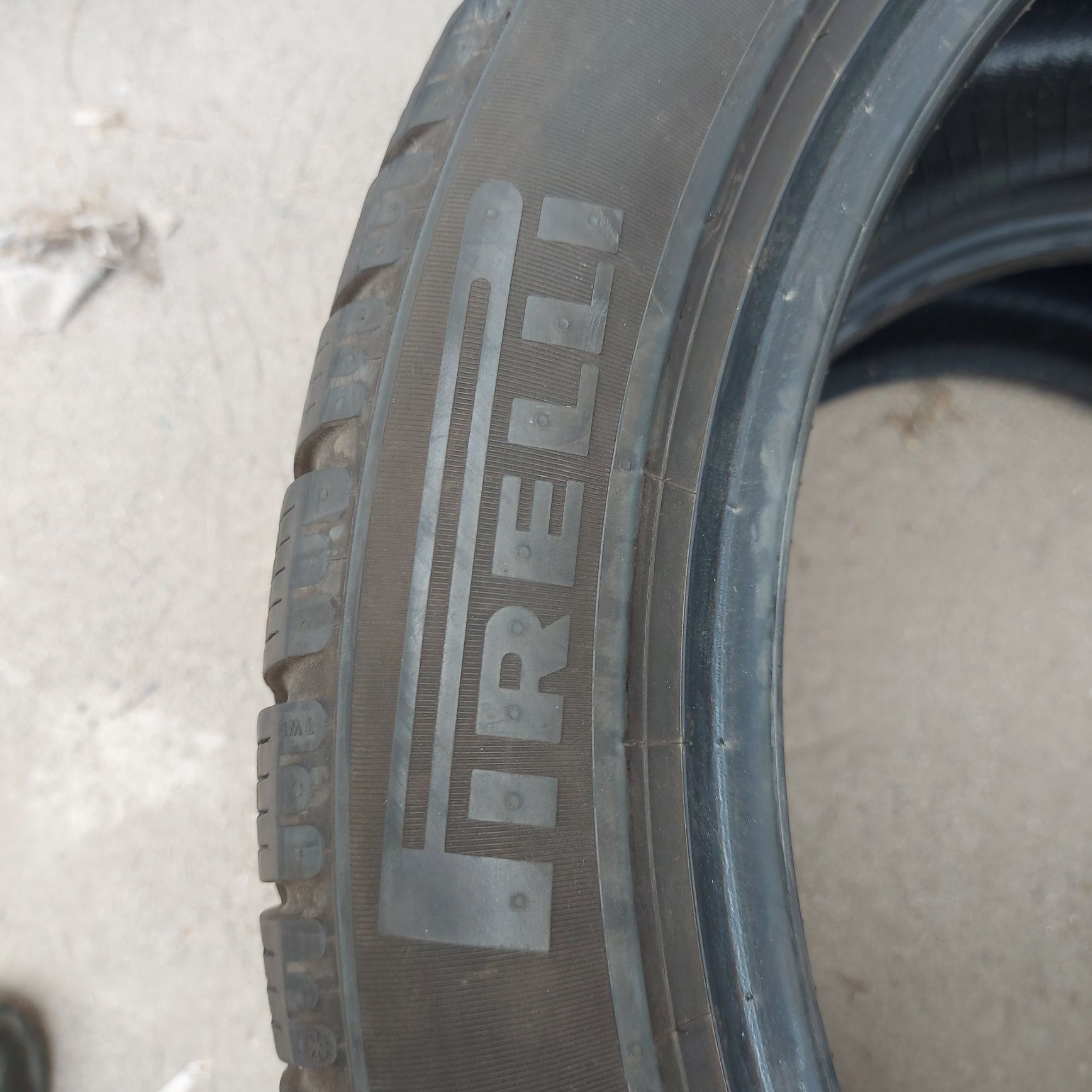 275/40/19"Pirelli 2бр.гуми дот2023