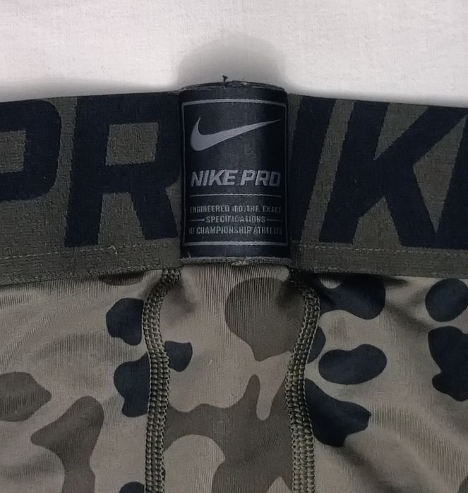 Nike PRO DRI-FIT Hyperwarm Tights оригинален клин L Найк спорт фитнес