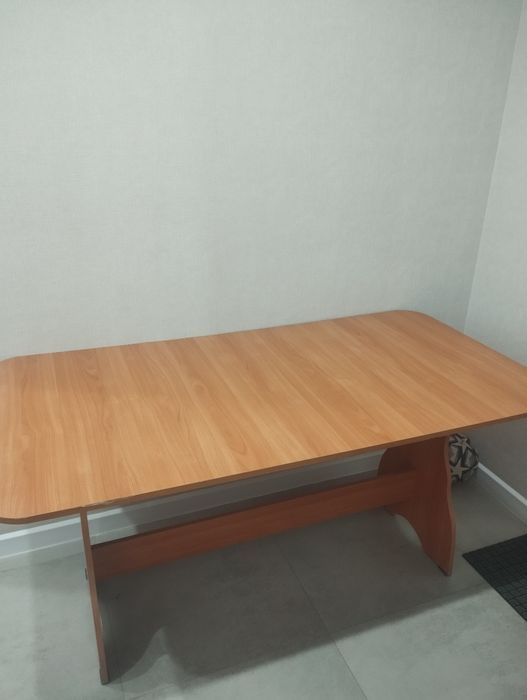 Деревянай столдля кухни