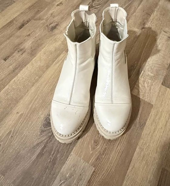 Женская обувь