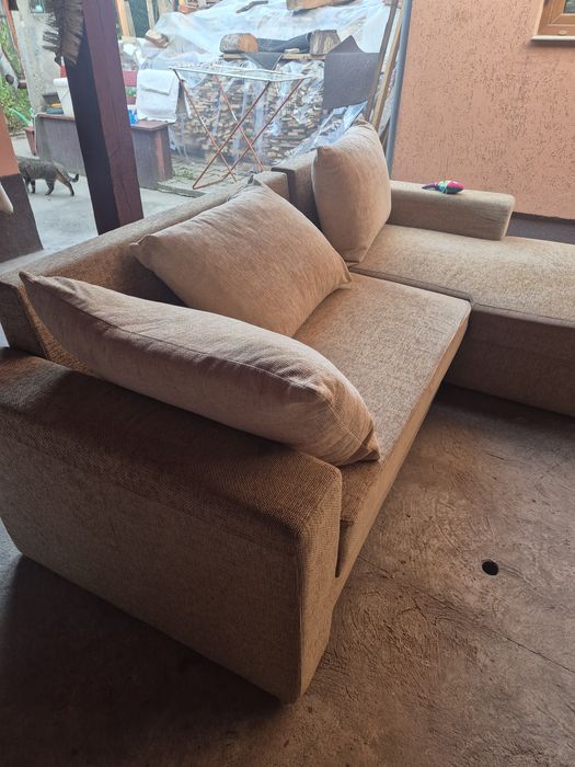 Canapea extensibila forma L, 2.3m Lx 1.7 l x 0.8h, stare exceptionala.