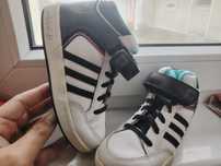 Детски обувки тип кецове Adidas