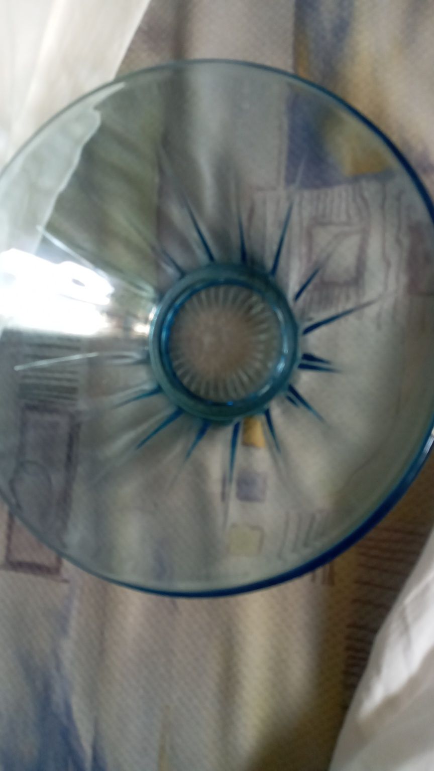 Салатник ваза ссср цветное стекло  21 см  диаметр обьемная
