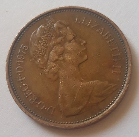 Monedă rară, cu Elizabeta a II a din 1975, Anglia