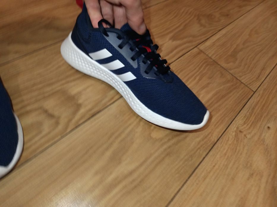 Adidași Adidas Puremotion (37.5)