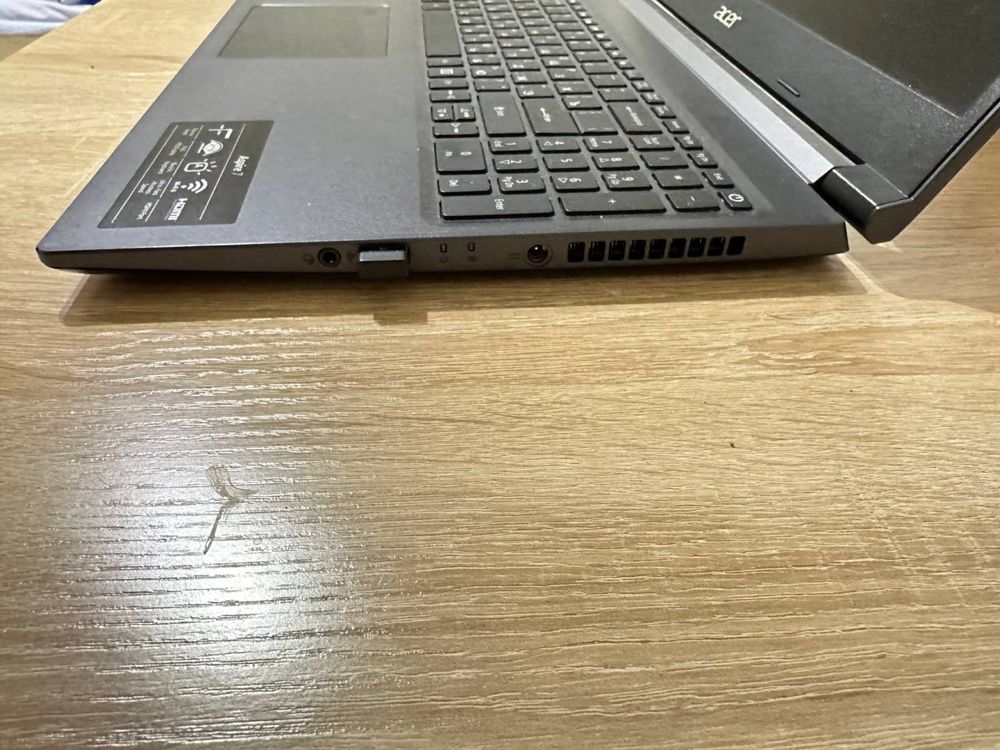 Ноутбук Acer Aspire 7