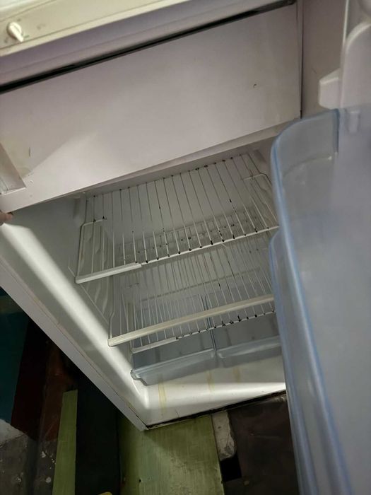 Б/ у холодильник 8000 тг