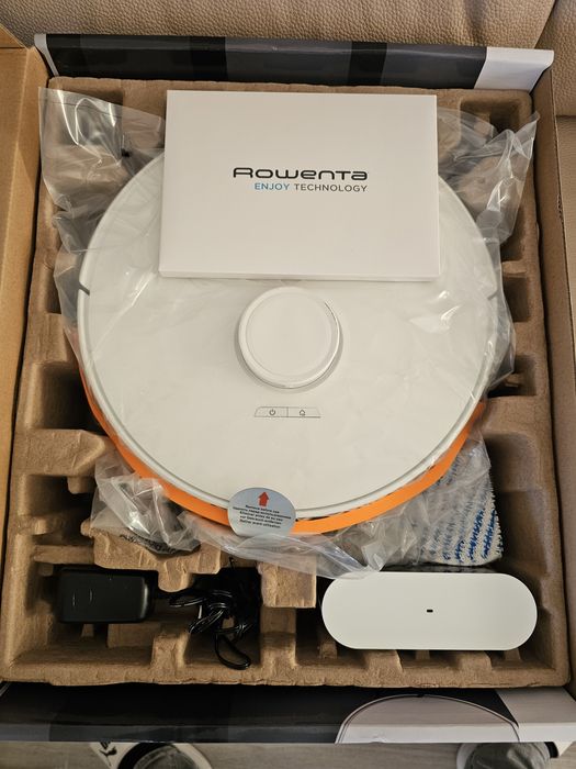 Vând aspirator robot Rowenta 75S alb