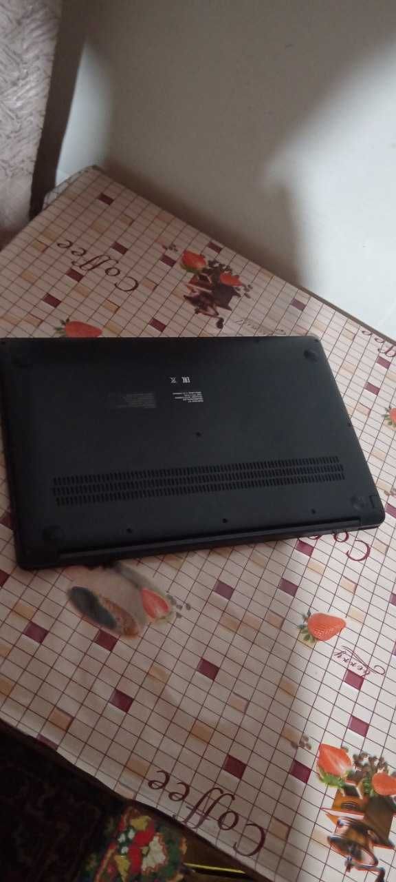 Laptop ACD Noutbuki