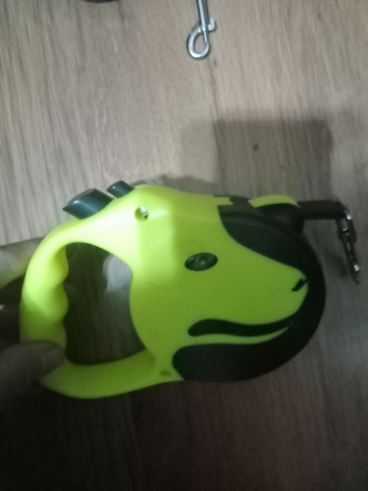 Новые разные поводки-рулетки (5 и 3)метров) для животных