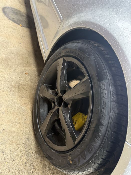 Dau la schimb jante aliaj r16 golf 4