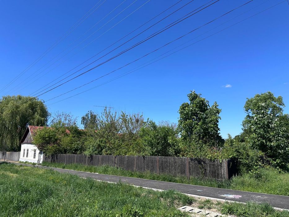 Casa si teren in centrul Dumbravei