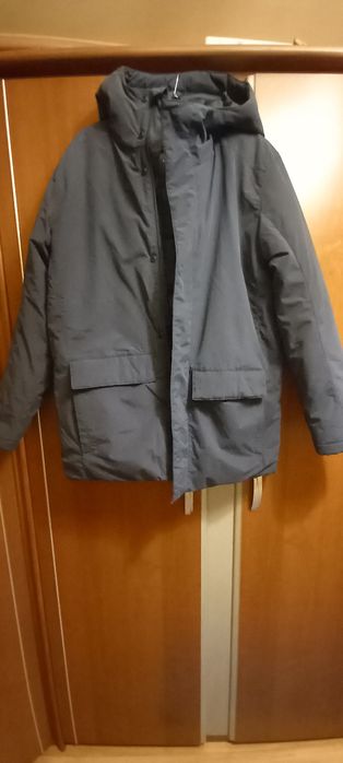 Vine iarna. Scurta matlasata cu glugă