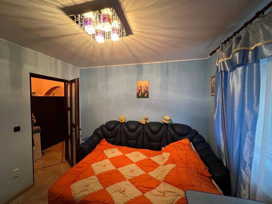 Vand apartament 4 camere