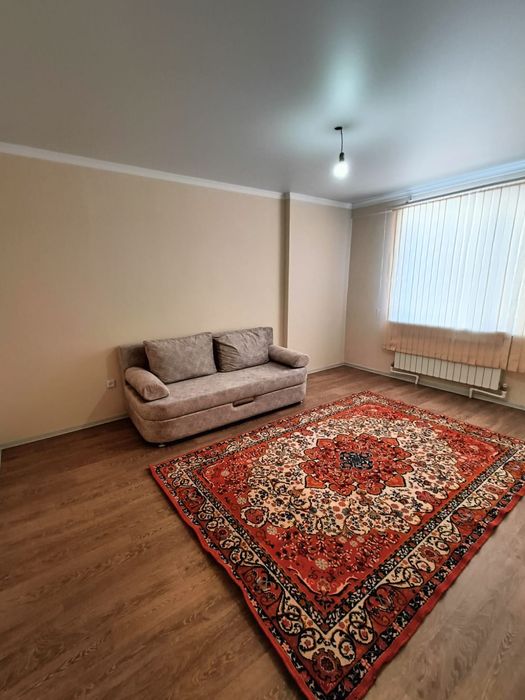 Сдам однокомнатную кв по месячно