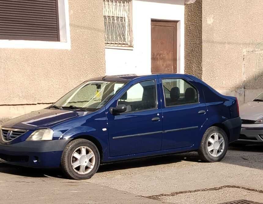 Dacia Logan 1.6, vopsit complet, AC functional