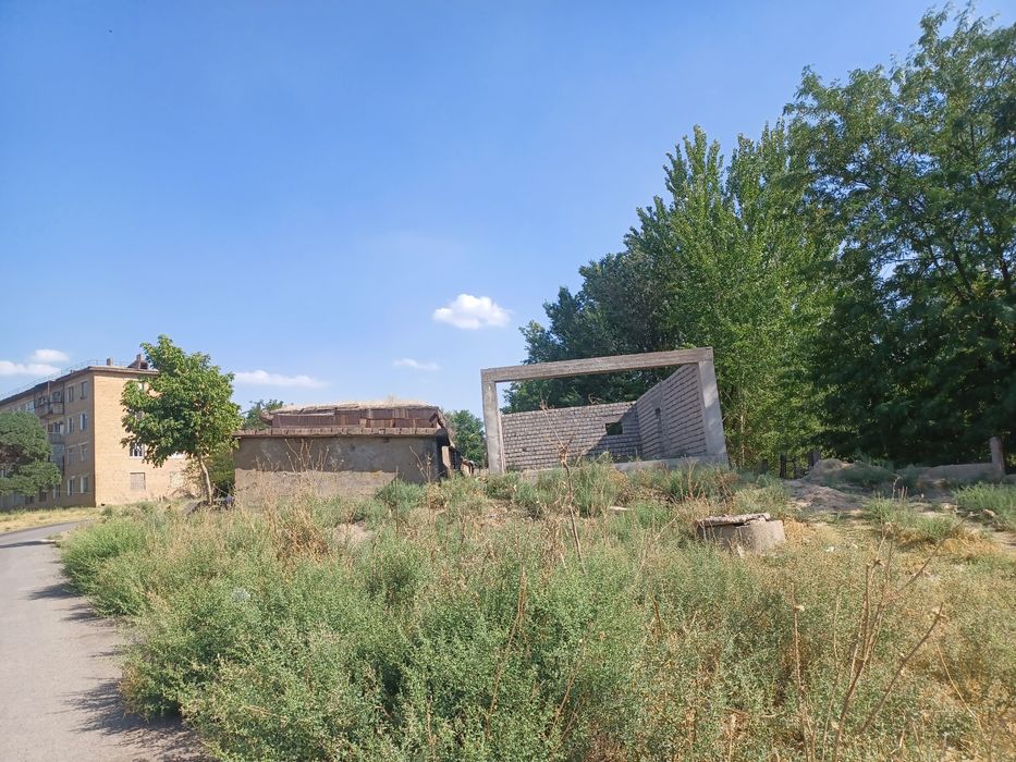 Noturar bino tezda sotiladi