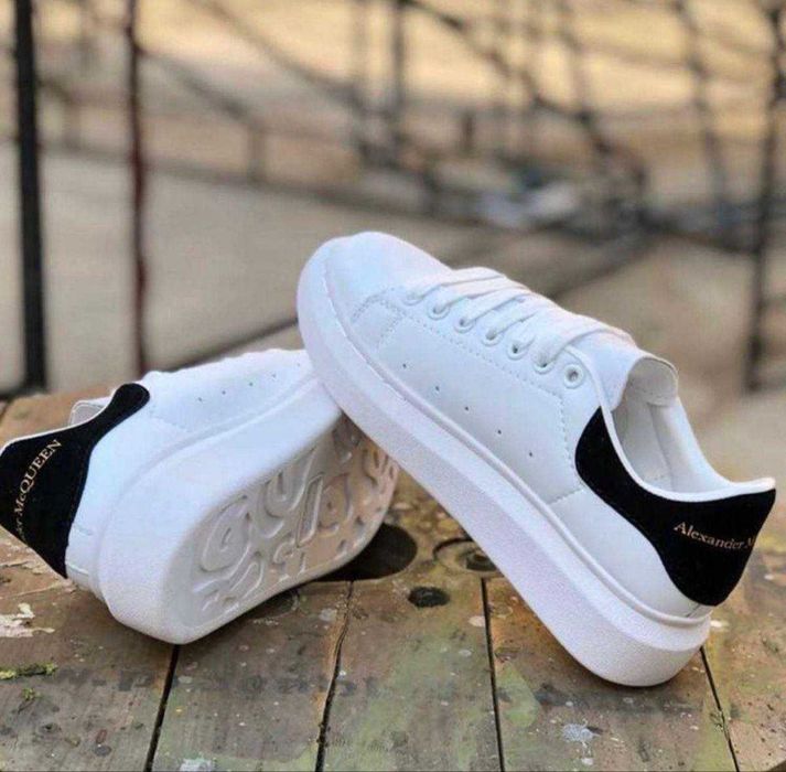 Adidasi McQueen Unisex