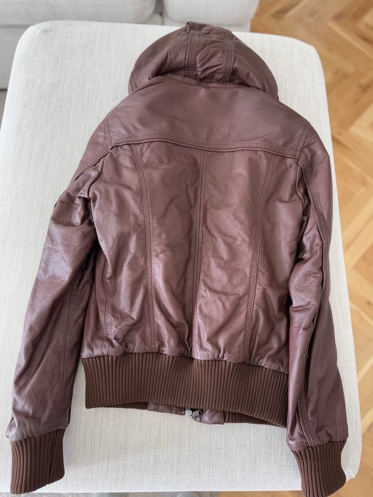 Дамско яке от естествена кожа Made in Italy.