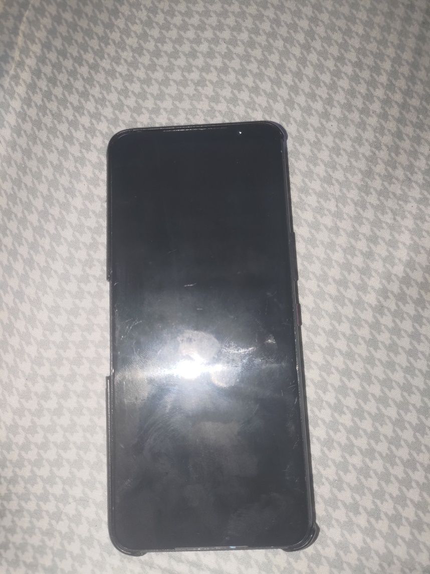 Asus rog phone 5 pentru piese