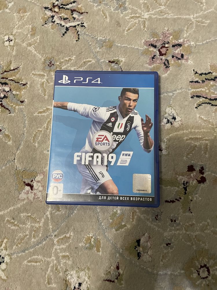 диск на ps4 FIFA19