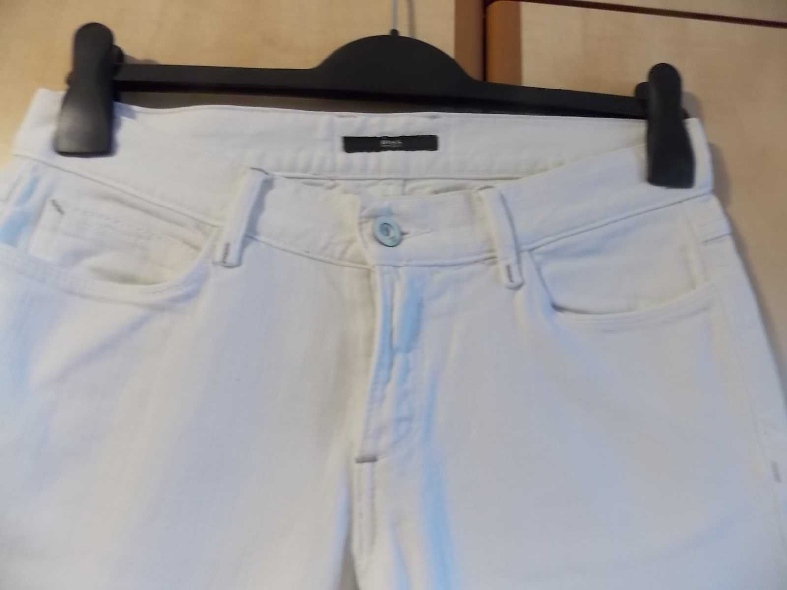 Blugi albi Hugo Boss mas 28/34, pantaloni MDutii mas 30/40 = 50 lei