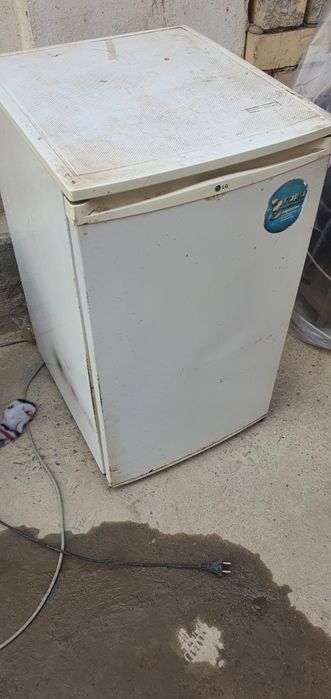 Холодильник  элжи рабочий