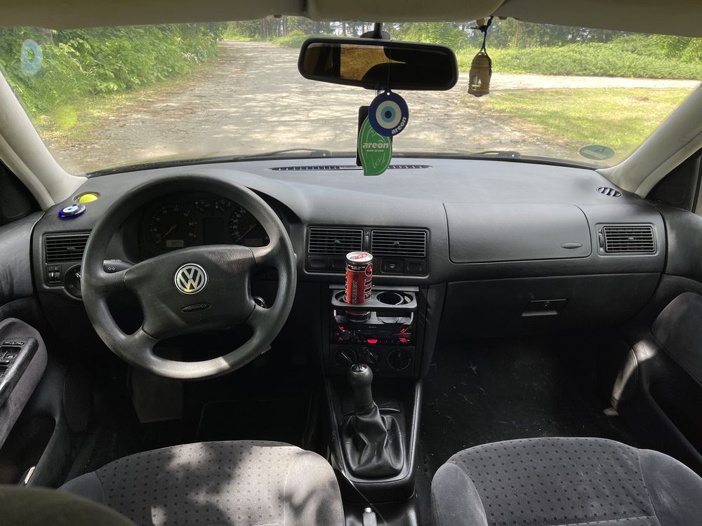 VW Golf 4 1.6 на части