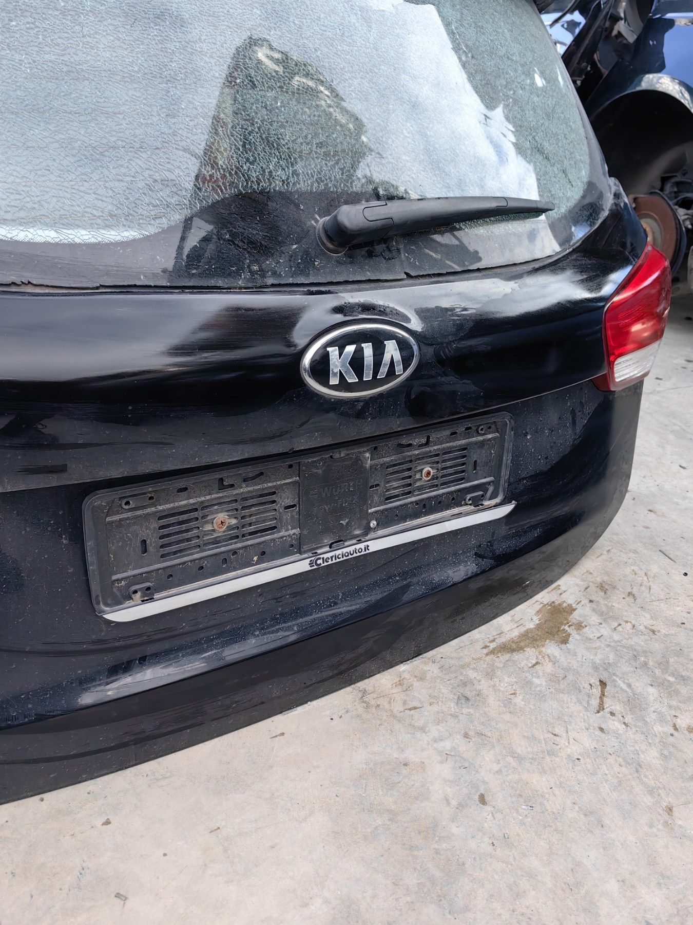 Врата багажник за Kia Carens 2014/ Киа Каренс 2014г
