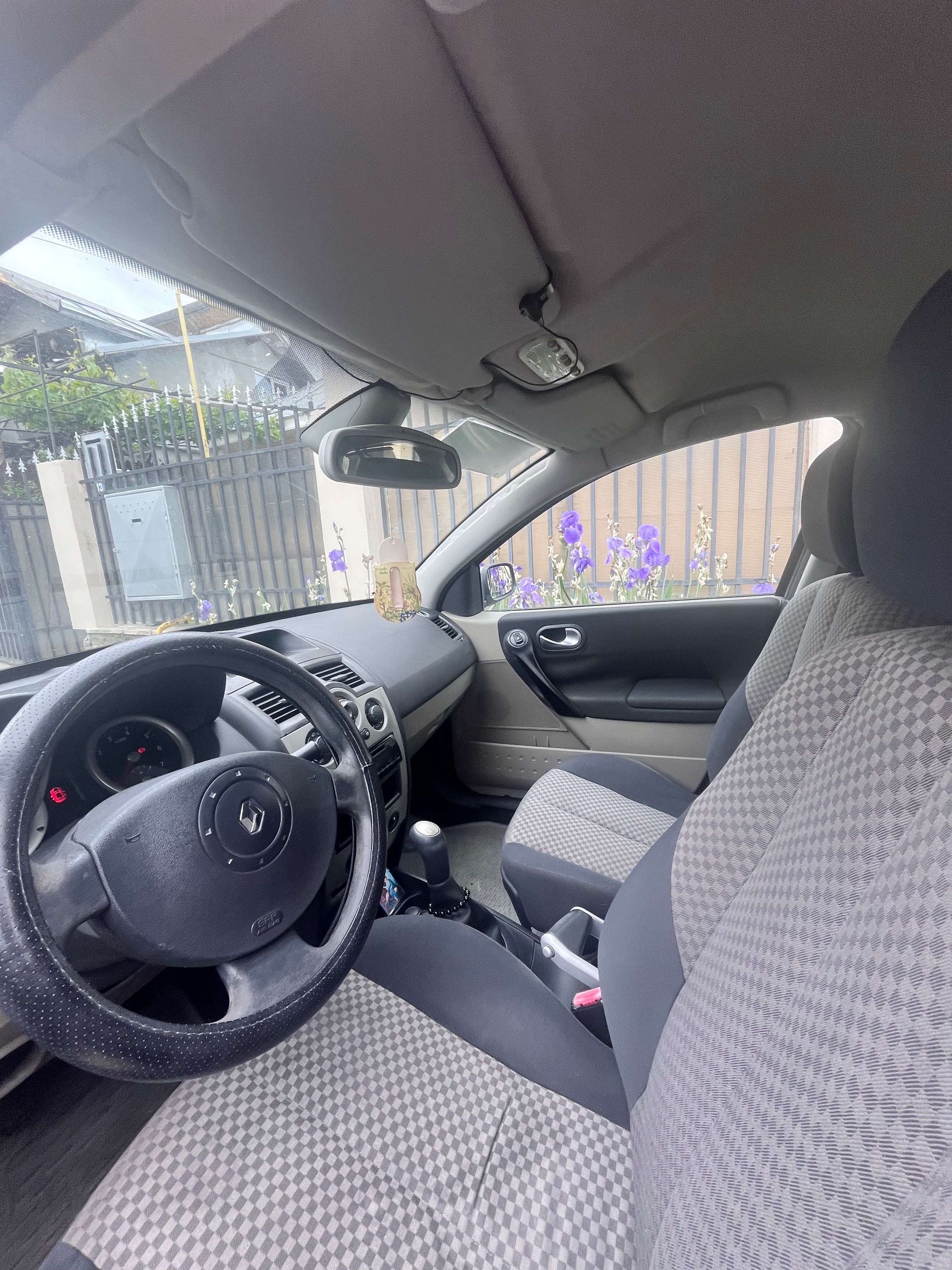 Vand Renault Megane II 206.403 km

5.000 lei 
Prețul e negociabil