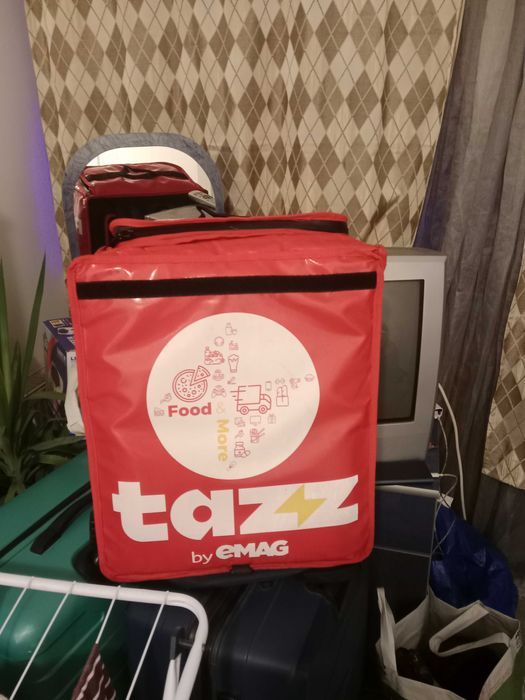 Vreau sa-mi vand urgent sacul de livrare mancare doar 100 lei