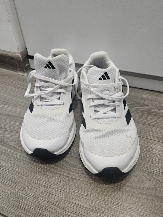 Adidaşi Adidas nr 37. 5