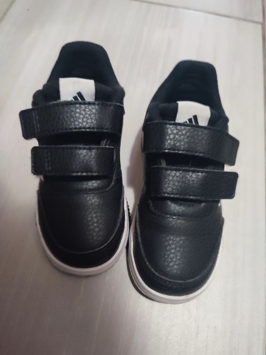 Детски маратонки Адидас, номер 23 1/2