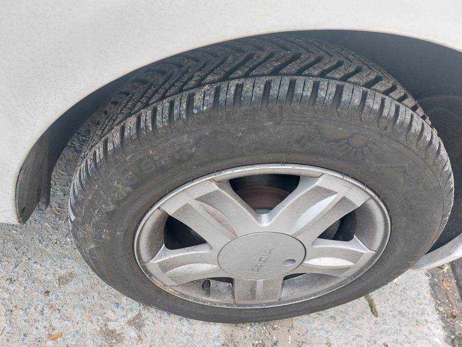 Dacia sandero 1.6.    An 2008