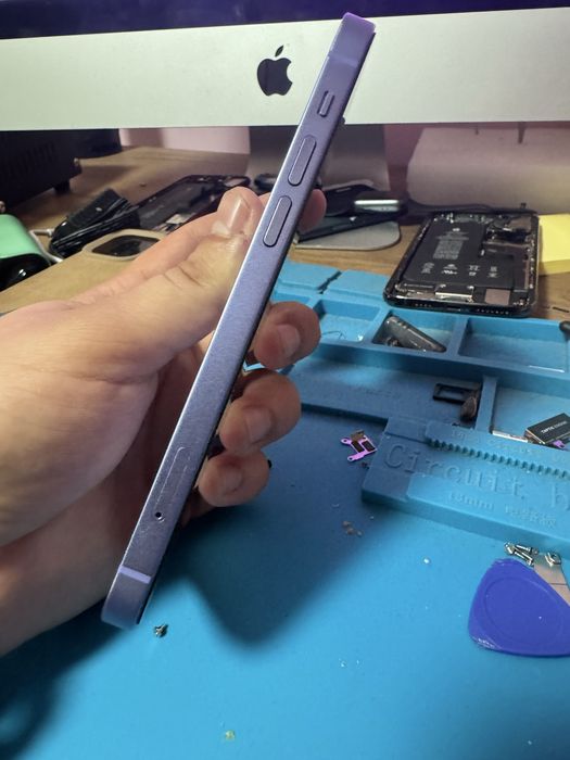 Iphone 12 128 gb, baterie 87, liber