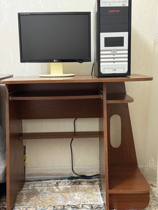 Компьютер  Монитор  LG 19