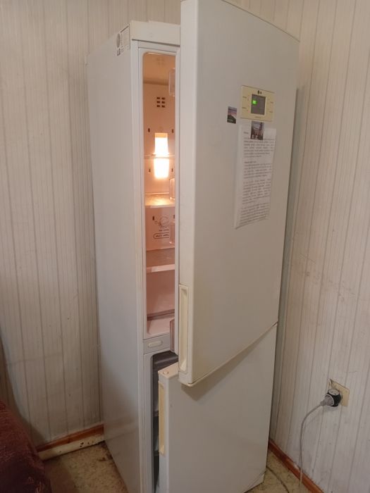 Продам не дорого холодильник