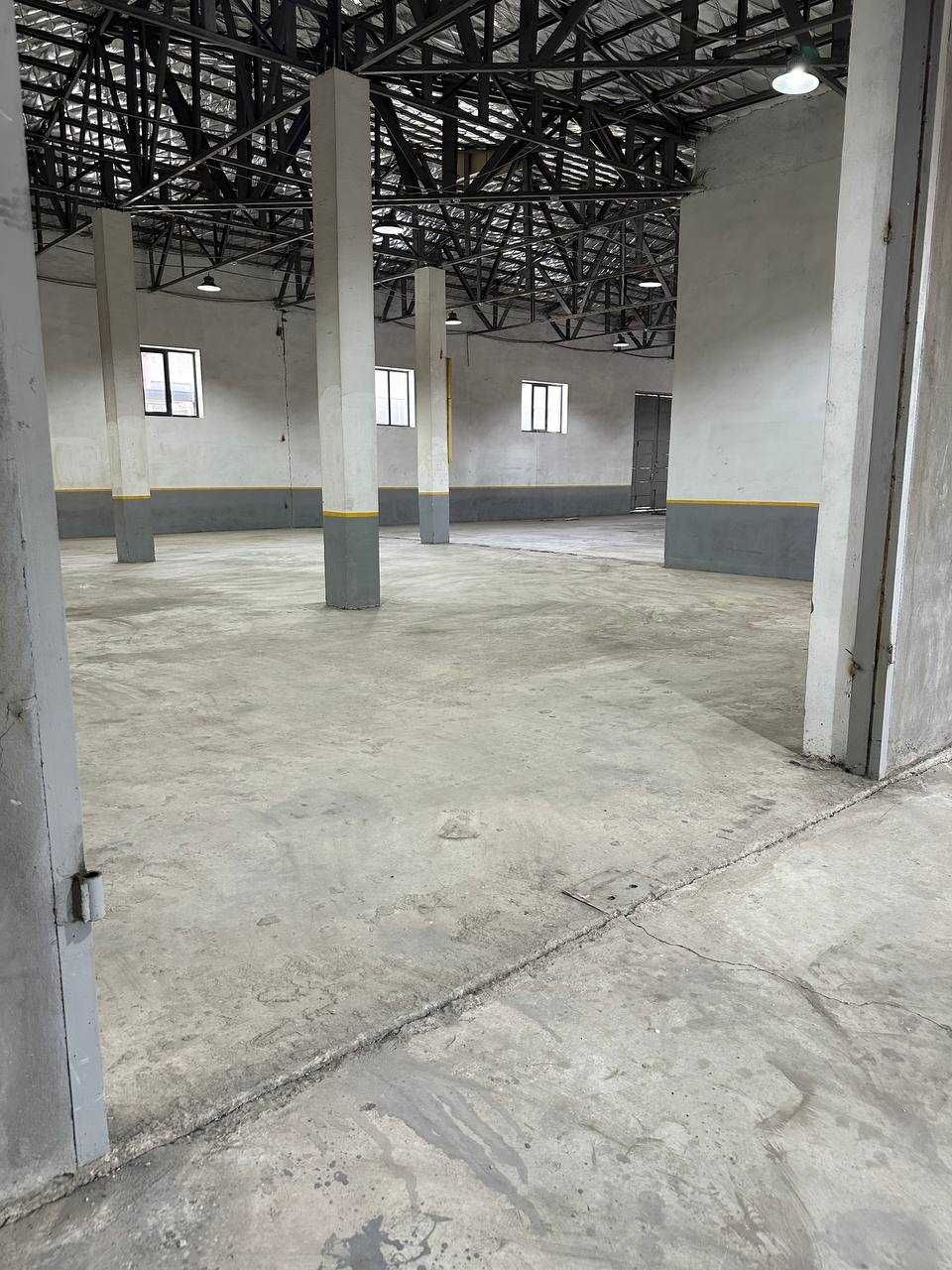 Sklad arenada beriladi