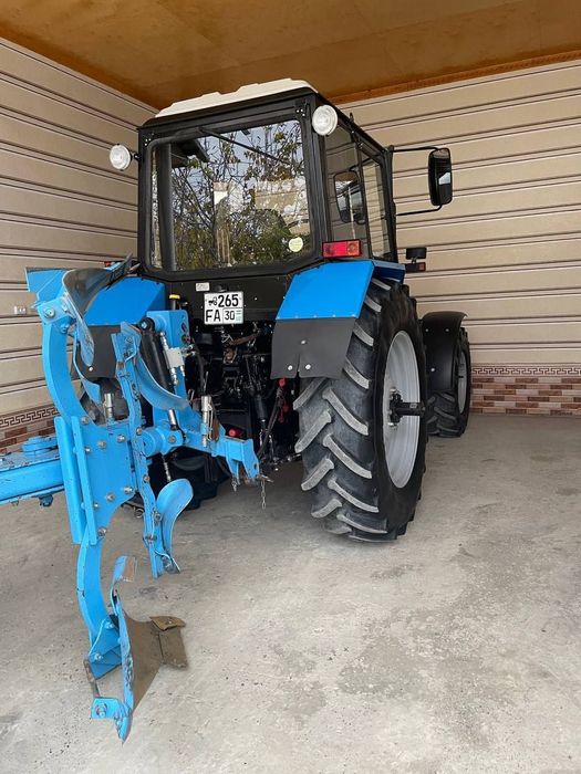 Belarus traktor 1221