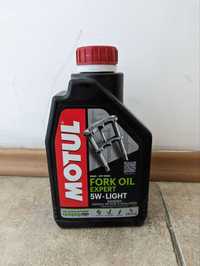 Motul Fork Oil 5W масло для вилки