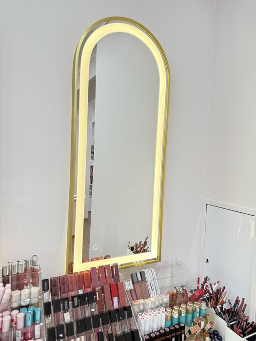 Зеркало с подсветкой